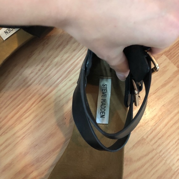 Steve Madden Black Sandals - Picture 7 of 12
